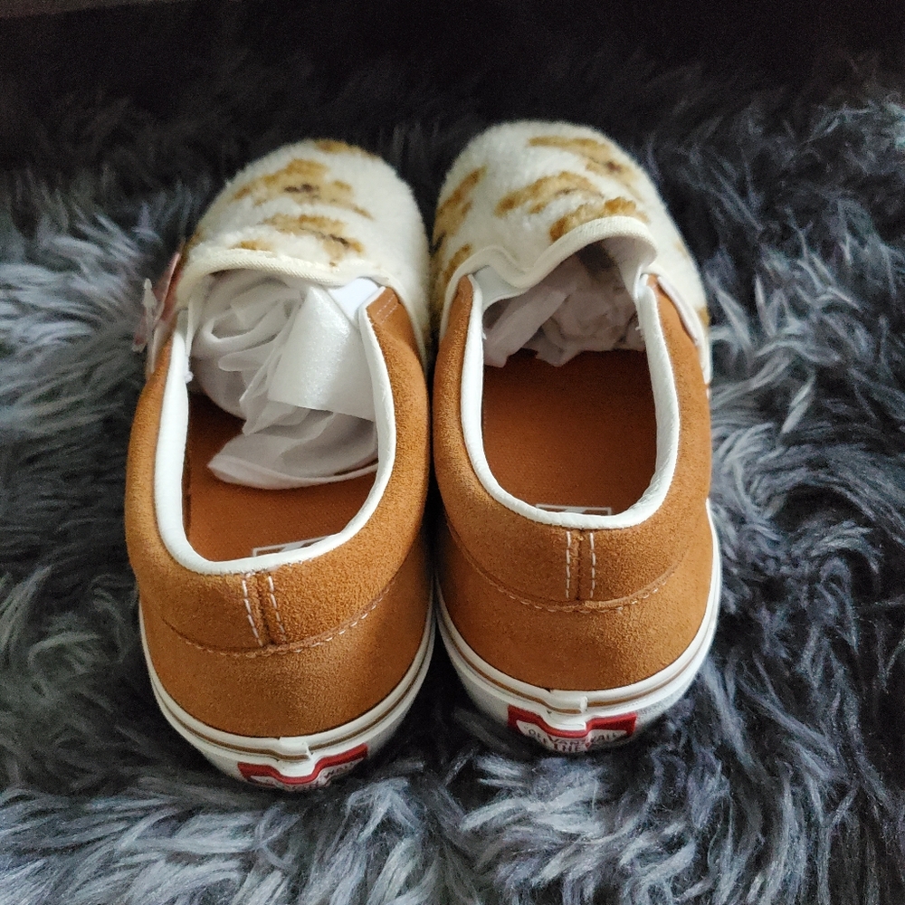 Vans Shoes/ slip on - Picture 5 of 5